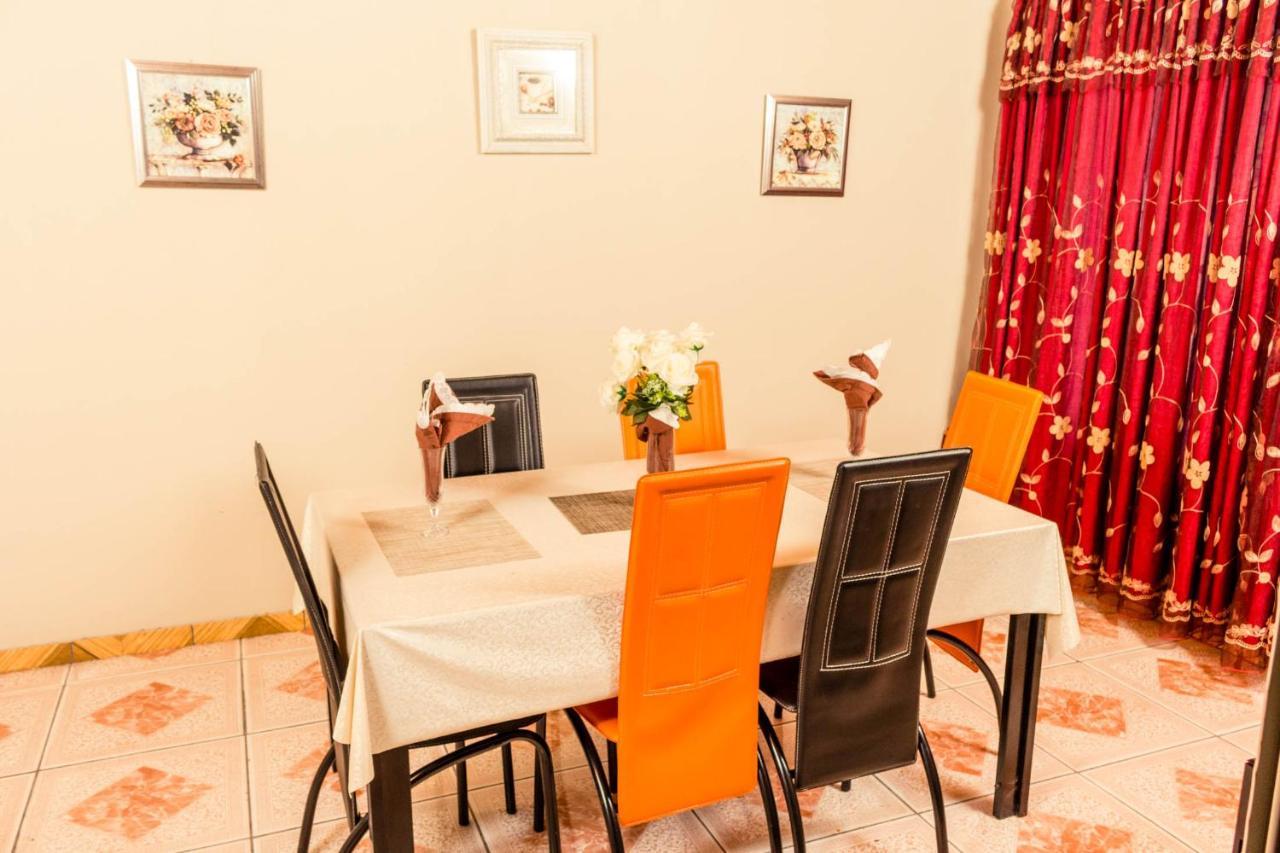 Apical Guesthouse Maun Ngoại thất bức ảnh